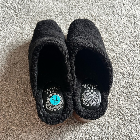 Vince Camuto Rimindel Size 7.5 Faux Sherpa Mules Shoes Chunky Block Heel Clogs - Picture 3 of 6